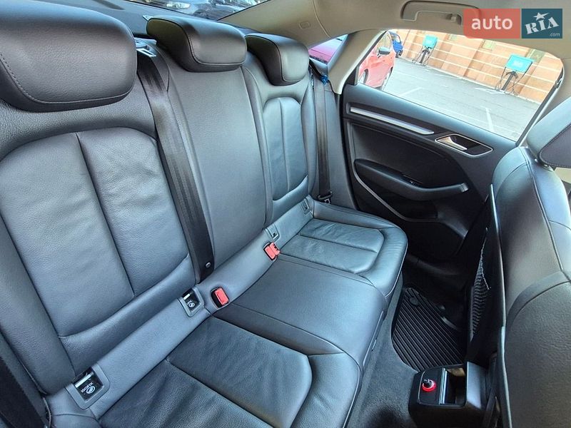 Седан Audi A3 2016 в Одессе