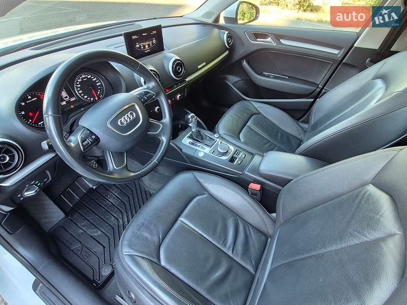 Седан Audi A3 2016 в Одессе