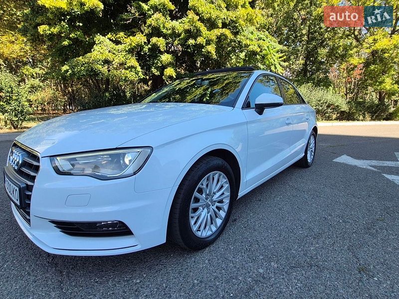 Седан Audi A3 2016 в Одессе