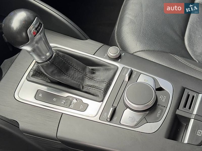 Седан Audi A3 2016 в Луцке