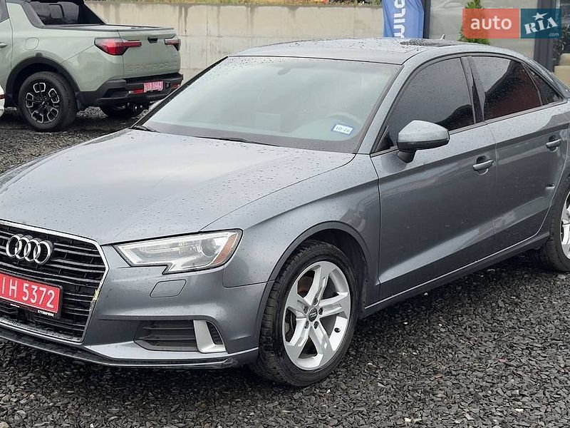 Седан Audi A3 2016 в Луцке