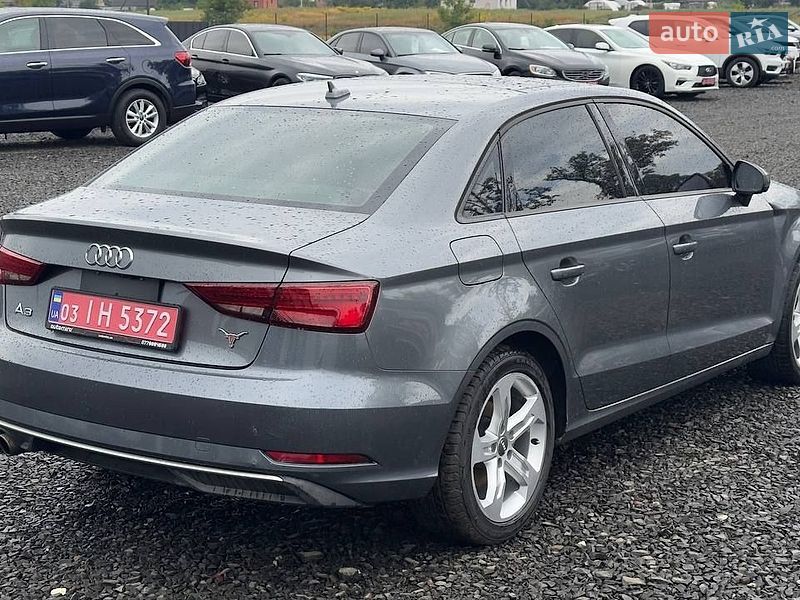 Седан Audi A3 2016 в Луцке