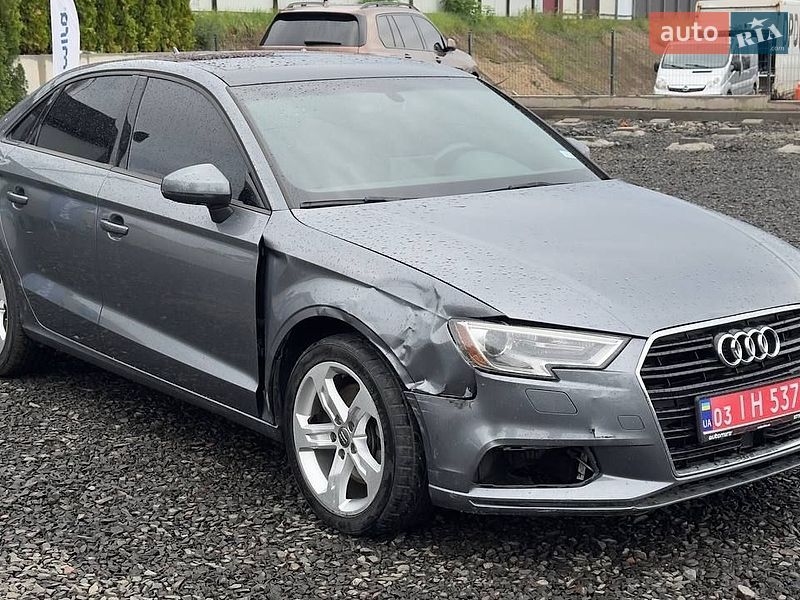 Седан Audi A3 2016 в Луцке