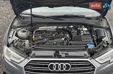 Седан Audi A3 2016 в Луцке