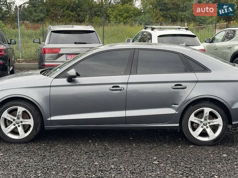 Седан Audi A3 2016 в Луцке
