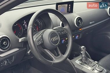Седан Audi A3 2016 в Луцке