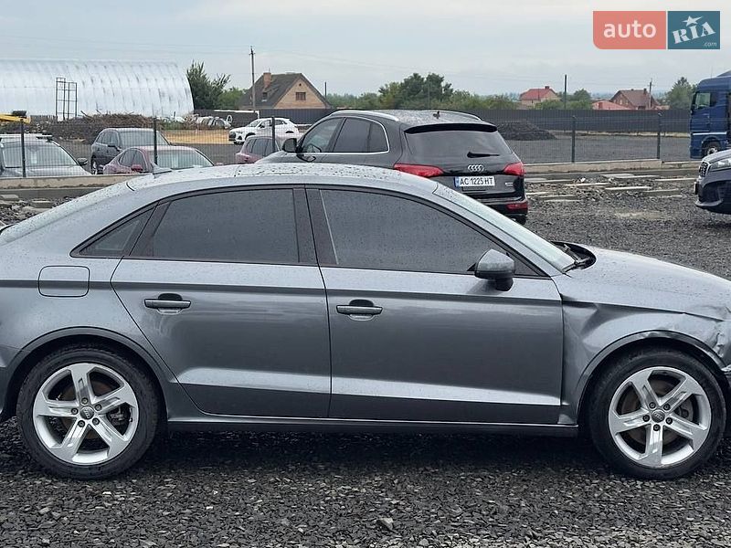 Седан Audi A3 2016 в Луцке