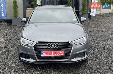 Седан Audi A3 2016 в Луцке