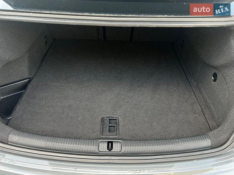 Седан Audi A3 2016 в Кривом Роге