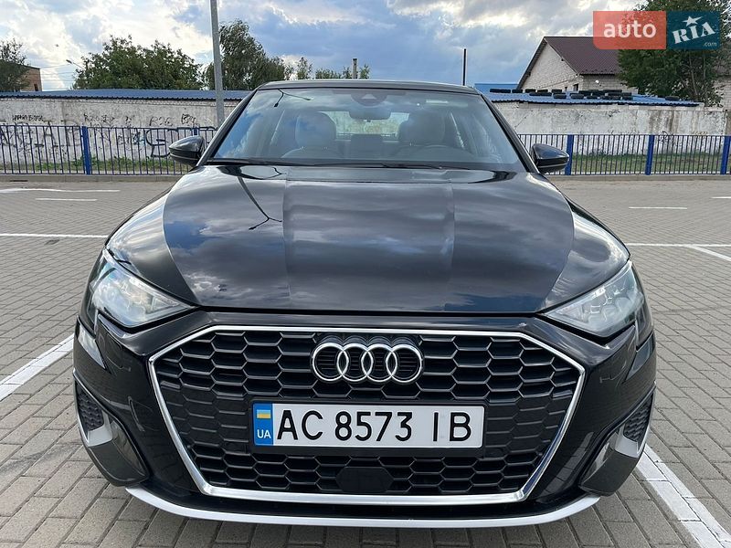 Седан Audi A3 2021 в Нововолинську