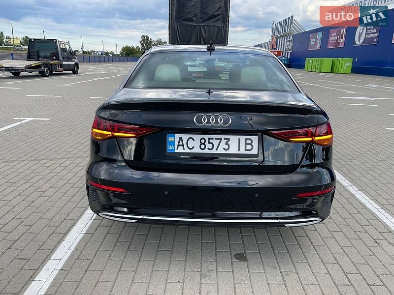 Седан Audi A3 2021 в Нововолинську