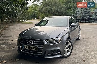 Седан Audi A3 2017 в Киеве