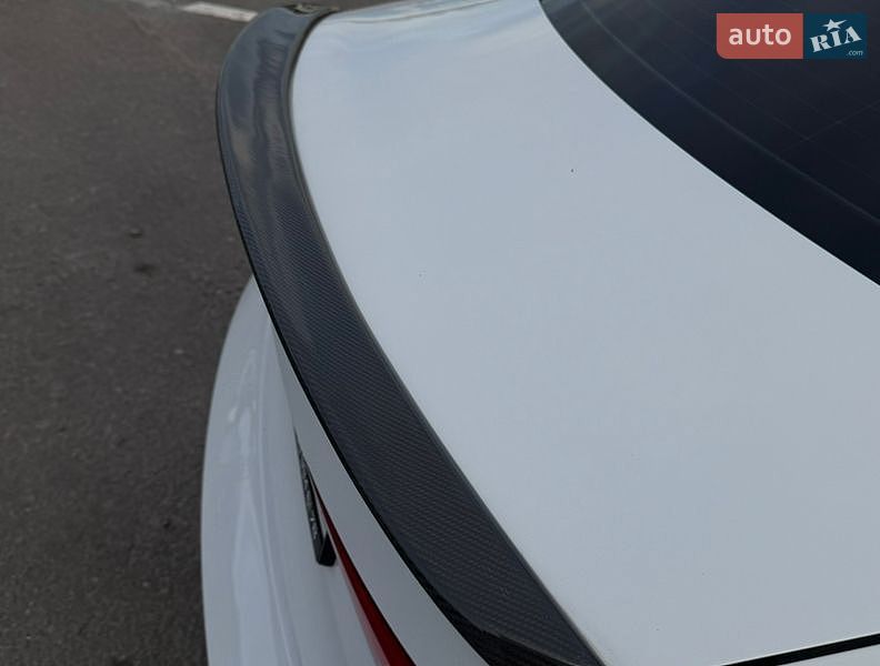 Седан Audi A3 2014 в Ужгороде