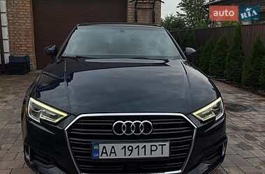 Седан Audi A3 2017 в Киеве