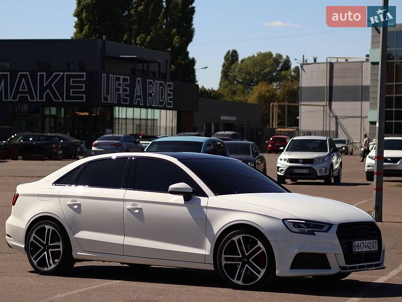 Седан Audi A3 2019 в Одессе