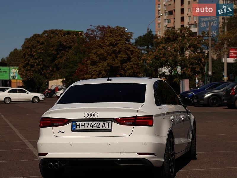 Седан Audi A3 2019 в Одессе