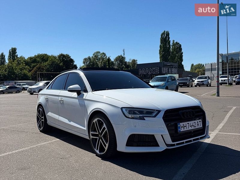 Седан Audi A3 2019 в Одессе