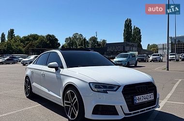 Седан Audi A3 2019 в Одессе