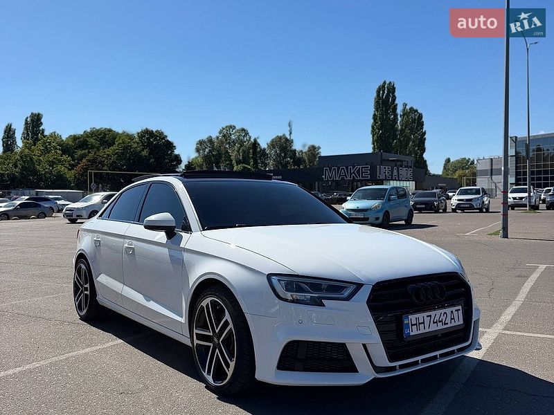 Седан Audi A3 2019 в Одессе