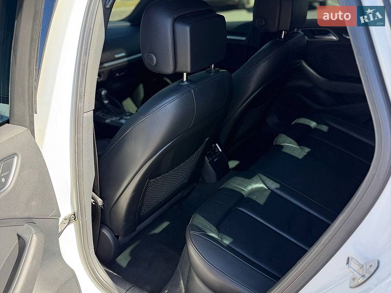 Седан Audi A3 2019 в Одессе