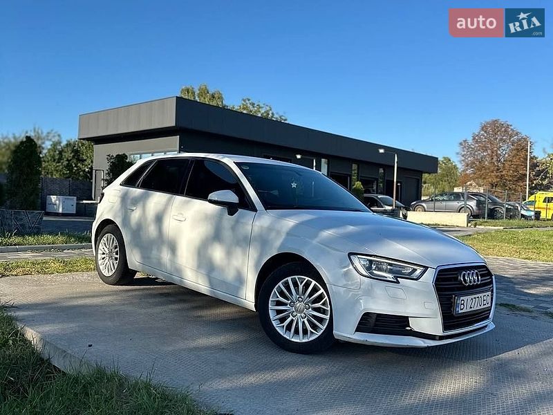Хетчбек Audi A3 2017 в Харкові