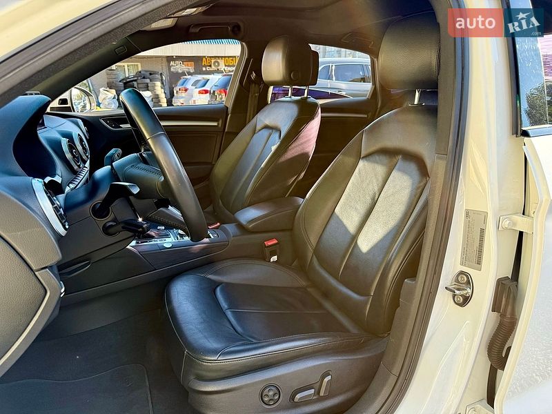 Седан Audi A3 2016 в Харькове