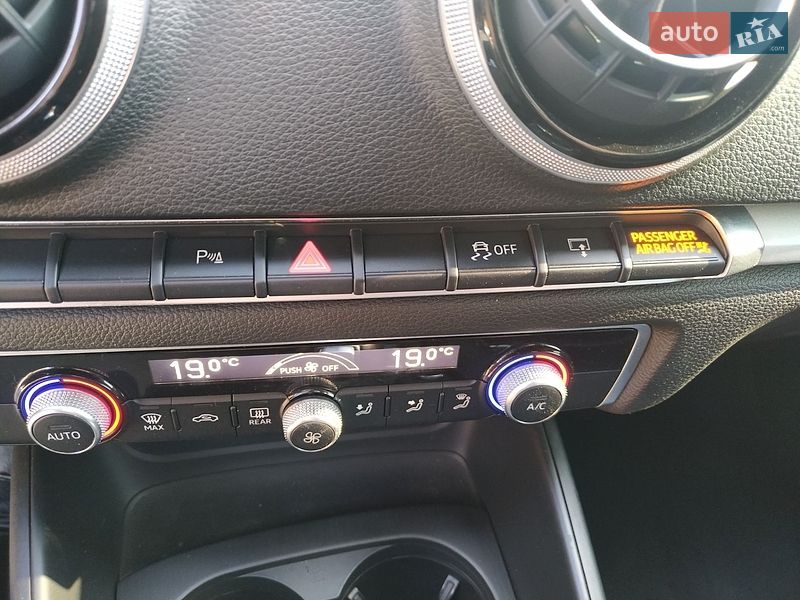 Седан Audi A3 2015 в Коломиї
