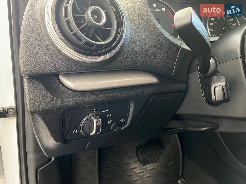 Седан Audi A3 2015 в Києві