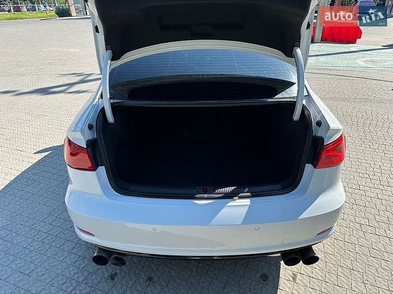 Седан Audi A3 2015 в Полтаві