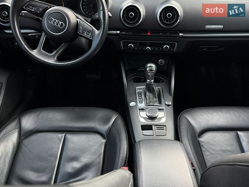Седан Audi A3 2019 в Хмельницком