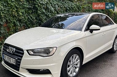 Седан Audi A3 2015 в Хмельницькому