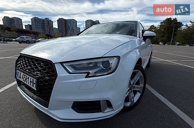 Седан Audi A3 2016 в Києві
