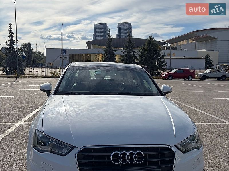 Седан Audi A3 2016 в Києві