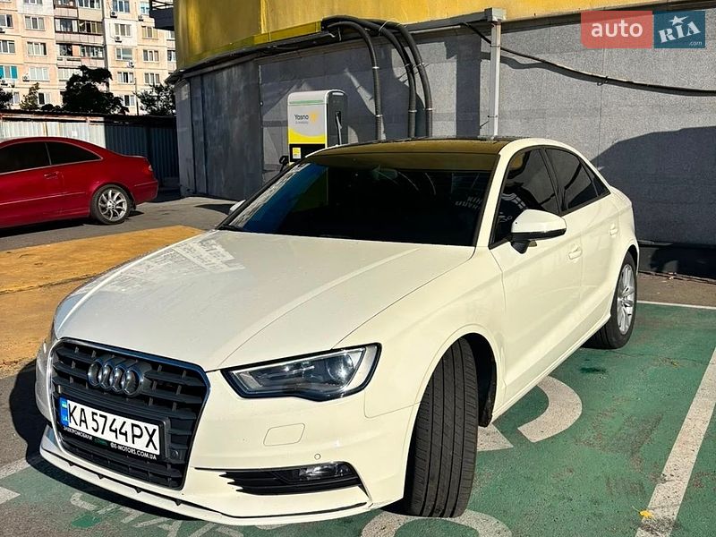 Седан Audi A3 2014 в Києві