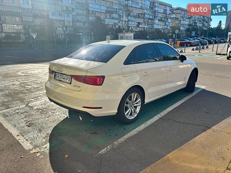 Седан Audi A3 2014 в Києві