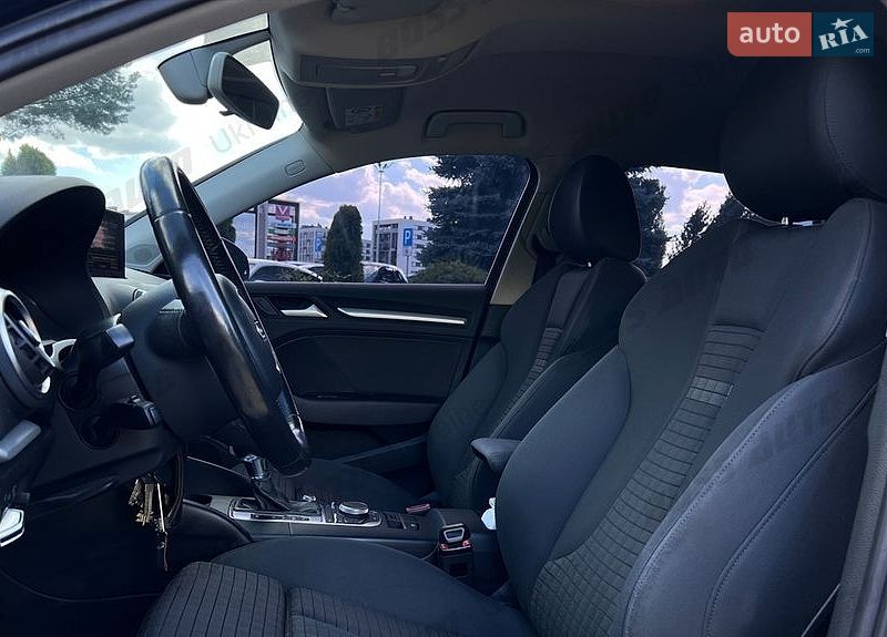 Хэтчбек Audi A3 2016 в Львове