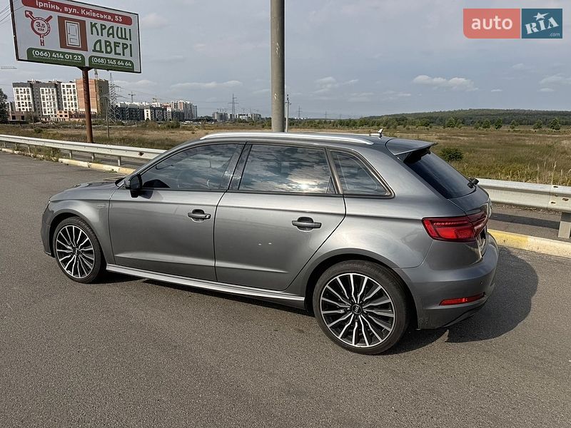Хетчбек Audi A3 2016 в Києві