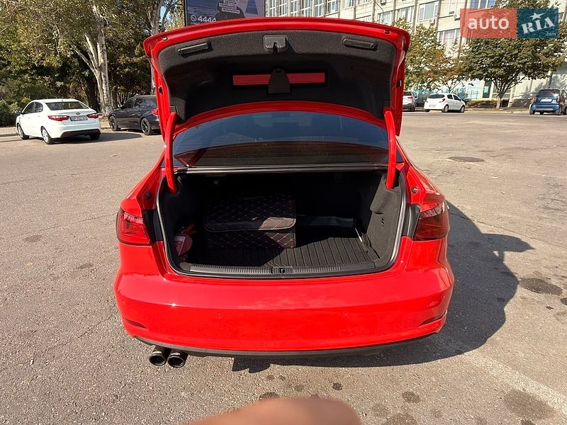 Седан Audi A3 2016 в Запорожье