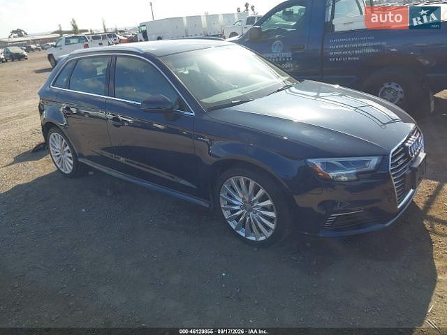 Хэтчбек Audi A3 2017 в Львове фото Хэтчбек Audi A3 2017 в Львове