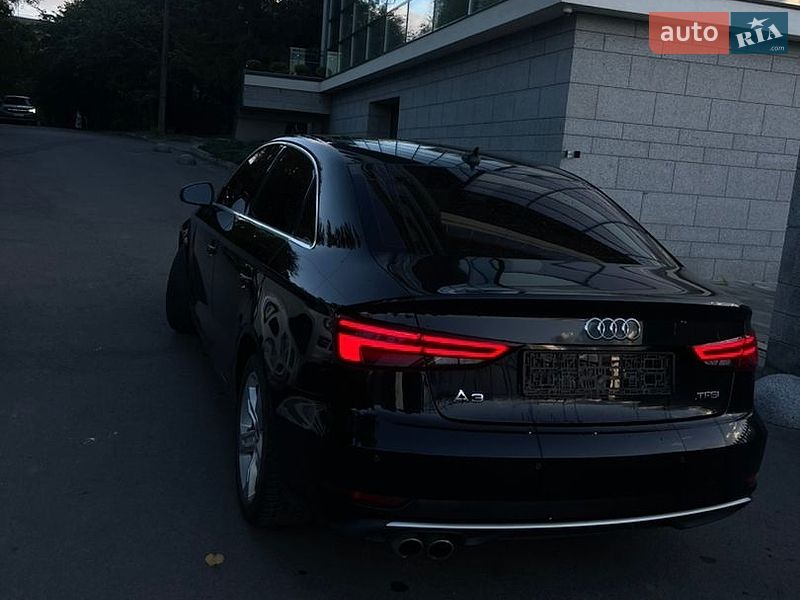 Седан Audi A3 2017 в Ивано-Франковске Седан Audi A3 2017 в Ивано-Франковске
