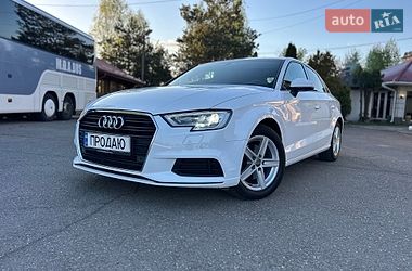 Седан Audi A3 2017 в Хусте
