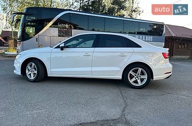 Седан Audi A3 2017 в Хусте