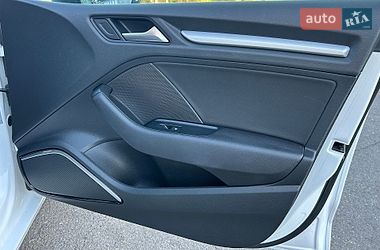 Седан Audi A3 2017 в Хусте