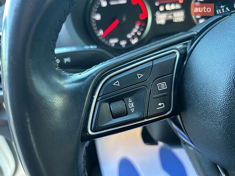 Седан Audi A3 2017 в Хусте