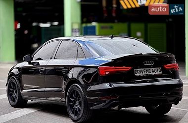 Седан Audi A3 2016 в Киеве