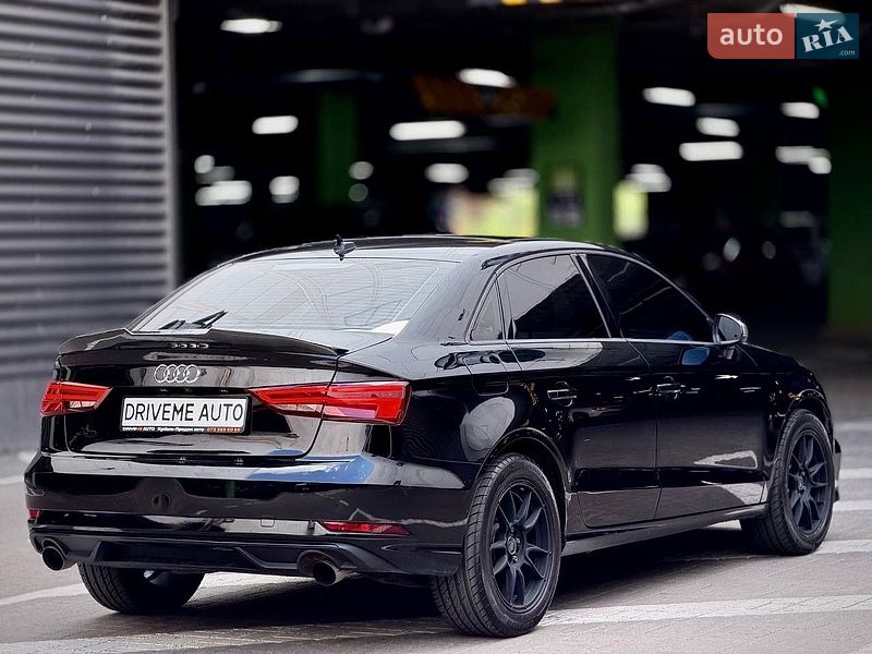 Седан Audi A3 2016 в Киеве