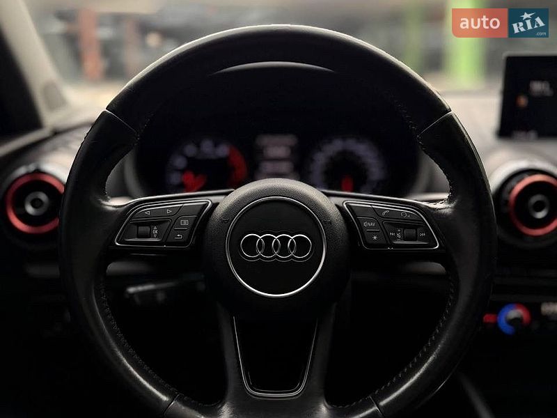Седан Audi A3 2016 в Киеве