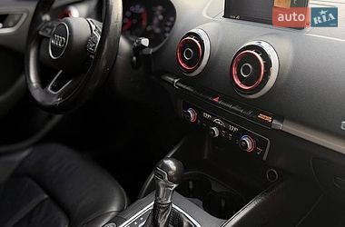 Седан Audi A3 2016 в Киеве