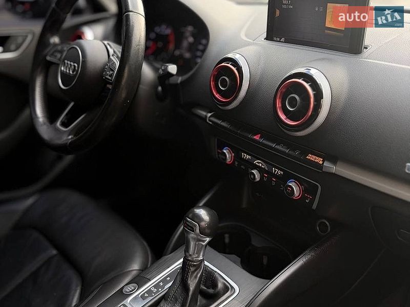Седан Audi A3 2016 в Киеве