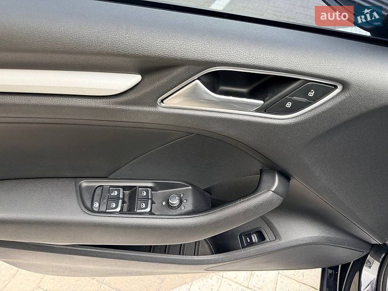 Седан Audi A3 2016 в Киеве